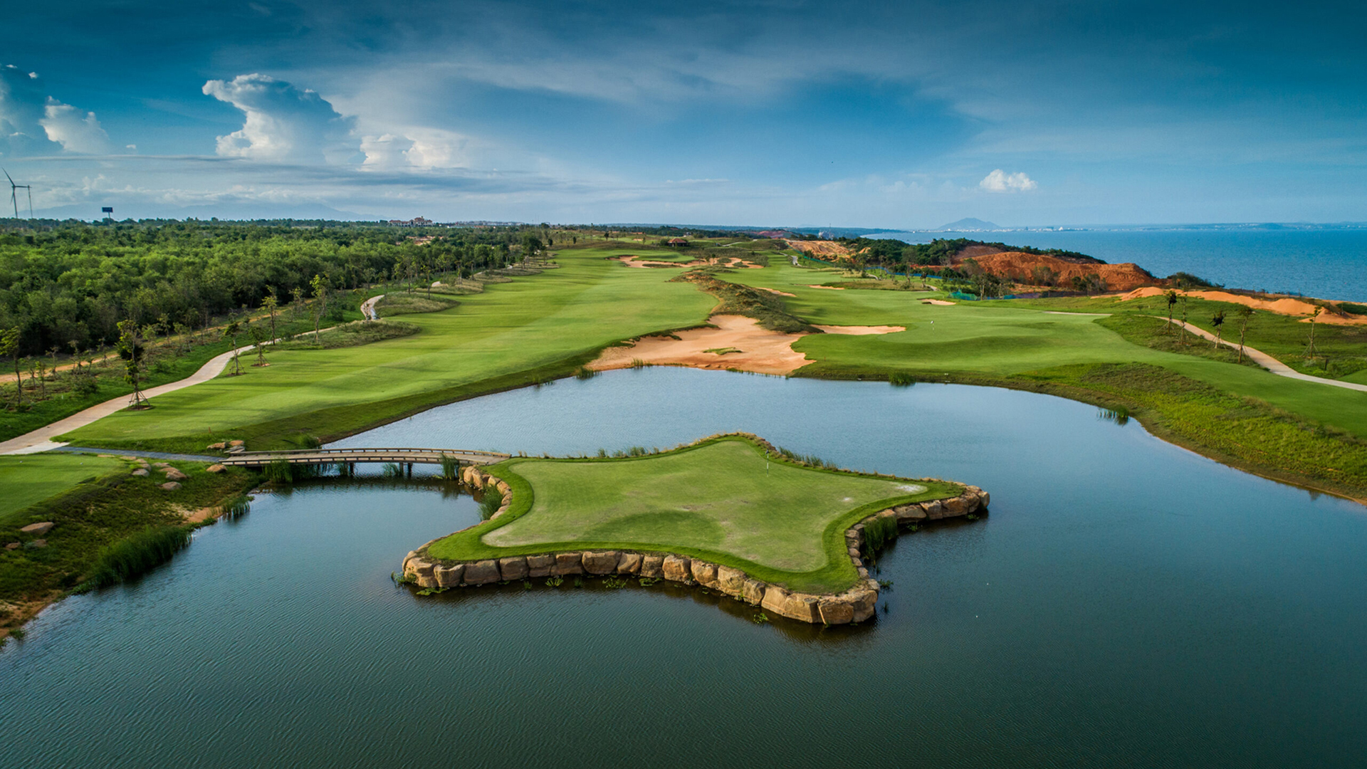Phan Thiet island green